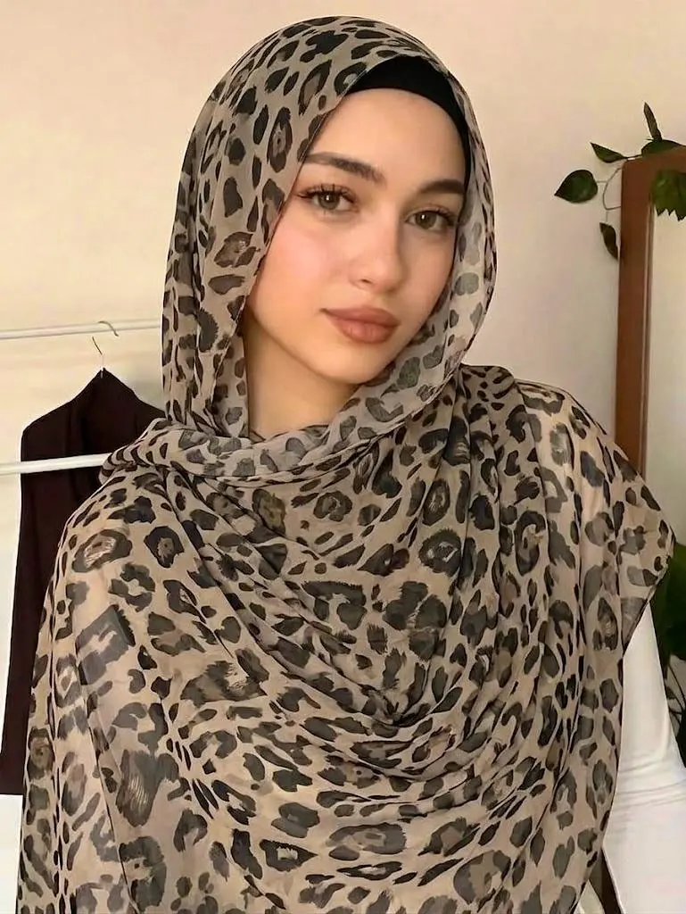 Leapord Hijab-Georgette Beige